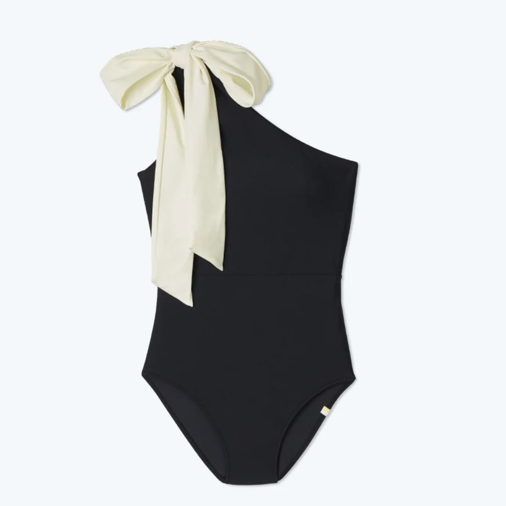 The Bow-Shoulder Ruched Sidestroke